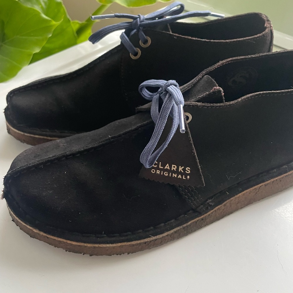 Clarks Black Chukka Boots with Navy Laces - Picture 2 of 7